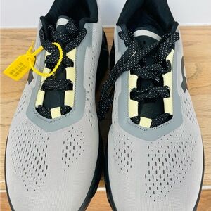 Stylish Gray Athletic Shoes for Men